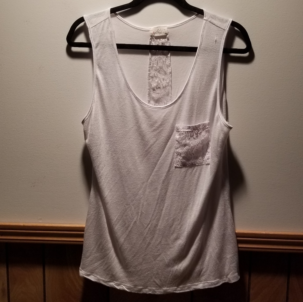 🍭Glitz white tank top with lace front pocket and strip down back